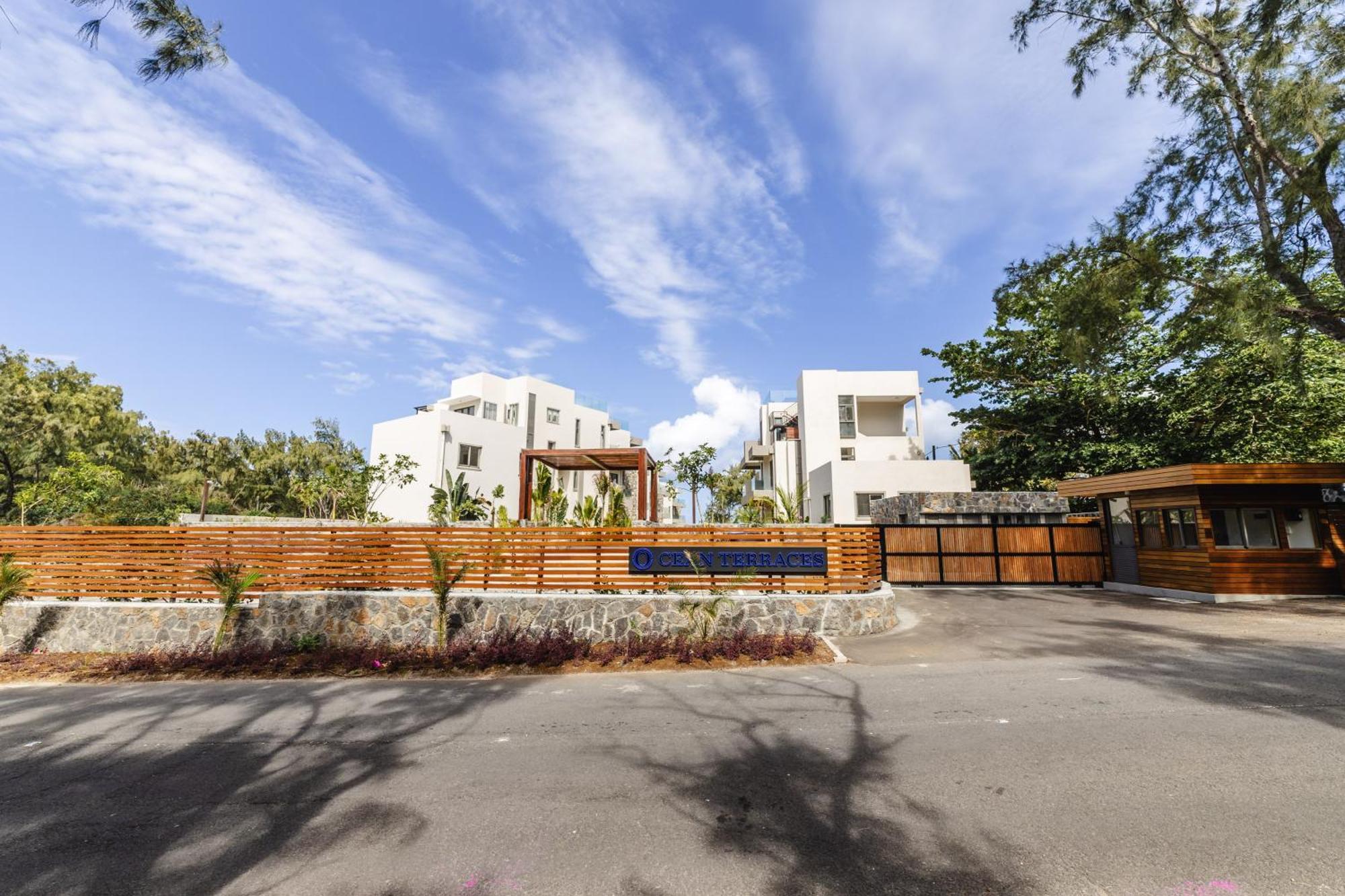 Ocean Terraces A1 - Your Beachfront Bliss - Brand New Apartamento